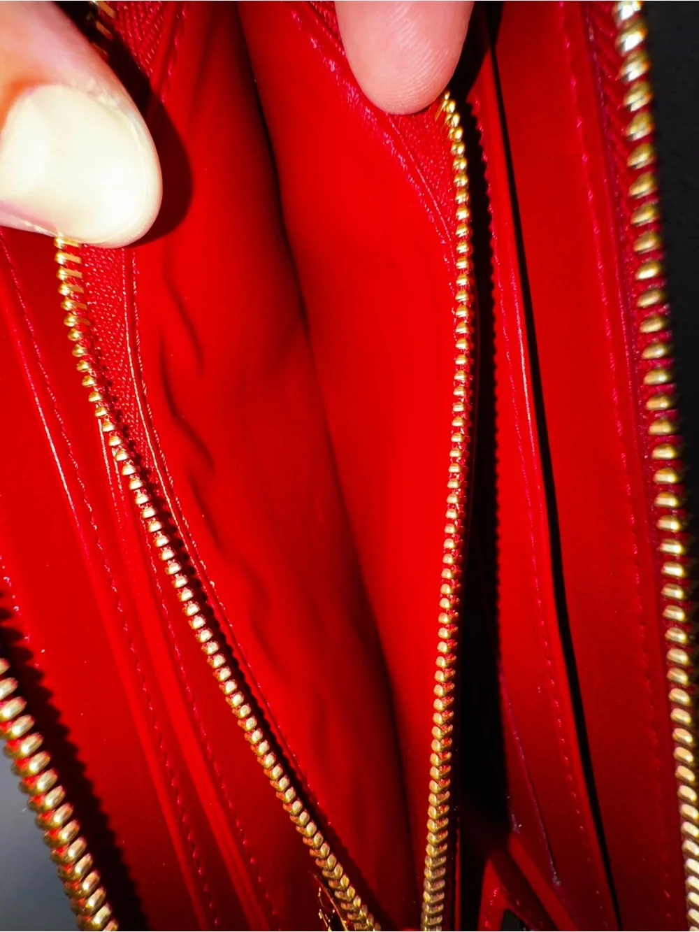 Louis Vuitton Glossy Vernis Zip Wallet in Red Patent